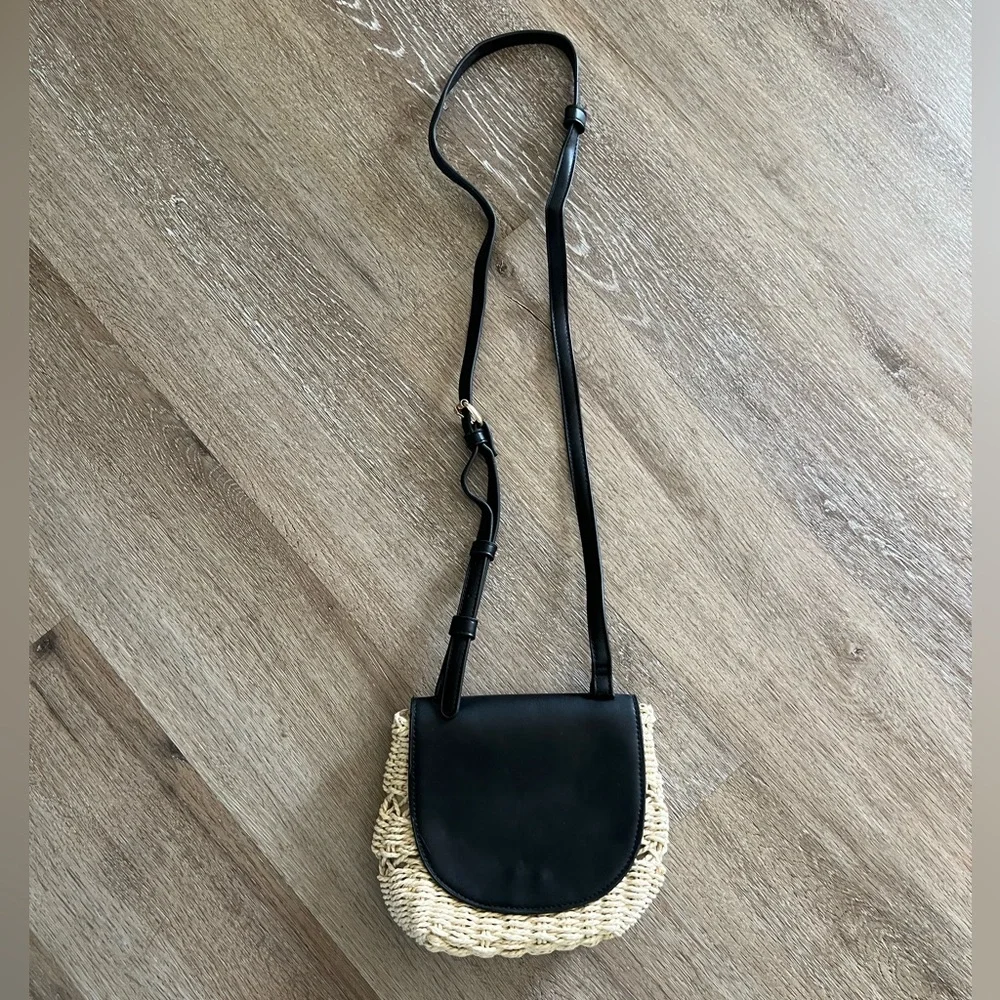 A New Day Small Straw Summer Crossbody Bag